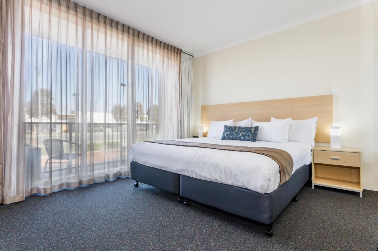 Perth Ascot Central Apartment Hotel Official Kültér fotó