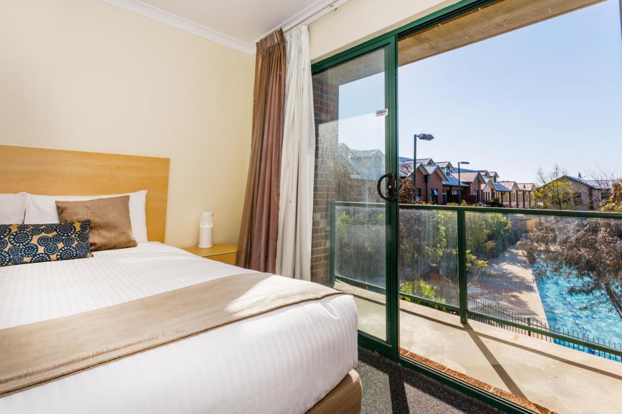 Perth Ascot Central Apartment Hotel Official Kültér fotó