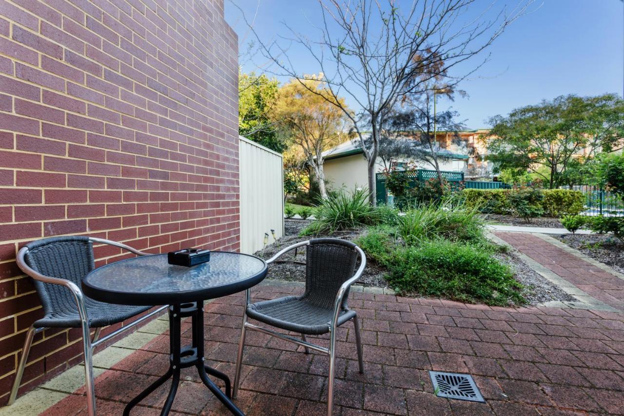 Perth Ascot Central Apartment Hotel Official Kültér fotó