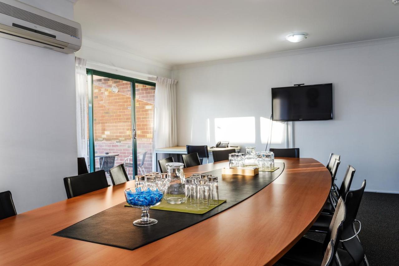 Perth Ascot Central Apartment Hotel Official Kültér fotó