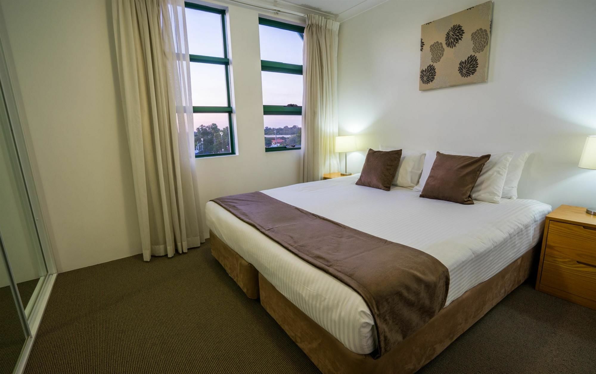 Perth Ascot Central Apartment Hotel Official Kültér fotó